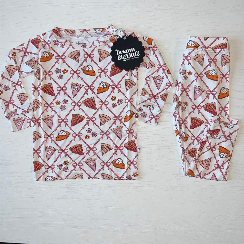 Dream Big Little Co Slice Fall Pajama Set 12-18 18-24 months 4T Years